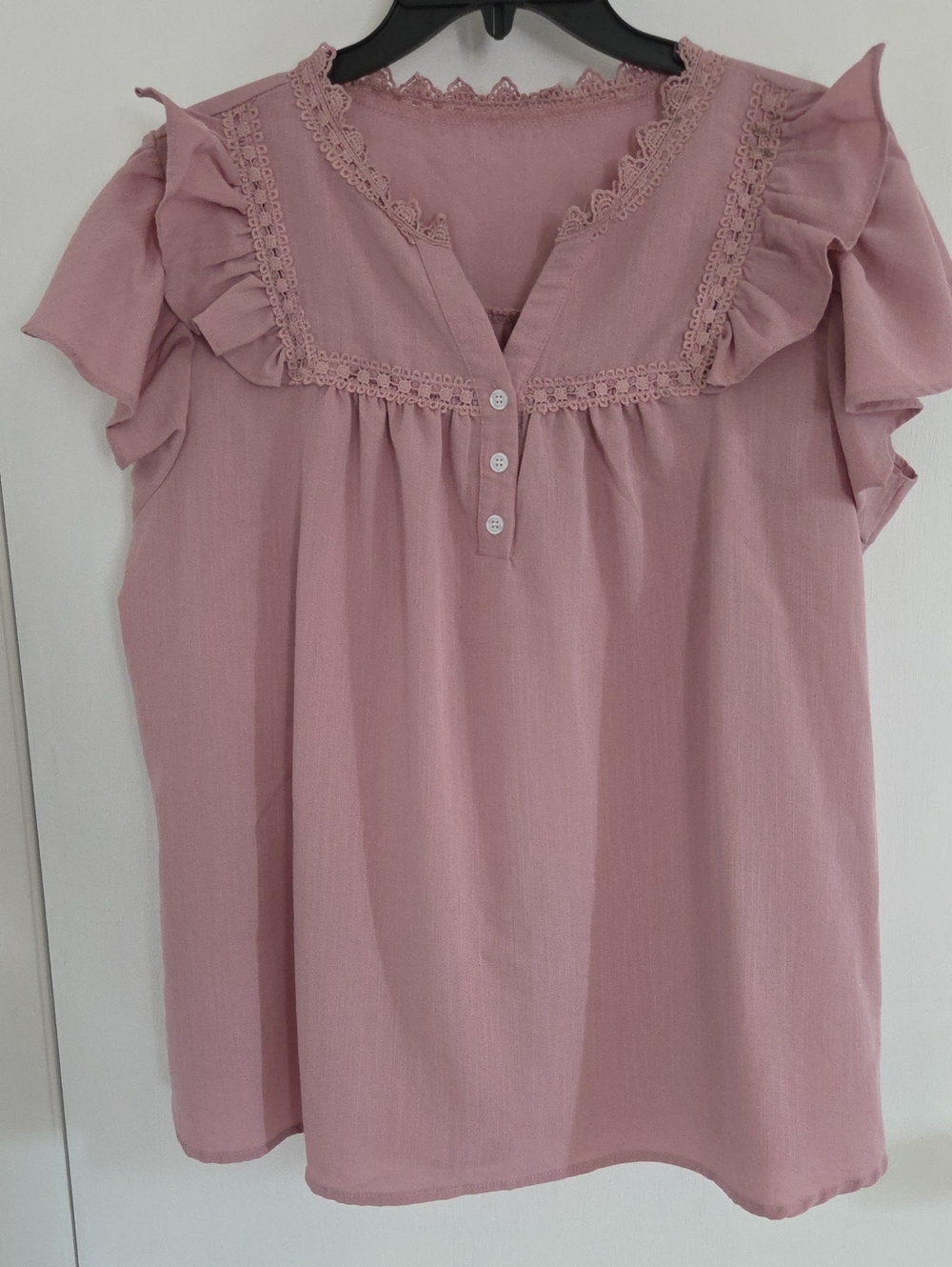 Women’s Pink Ruffled Lace-Trim Blouse XXL